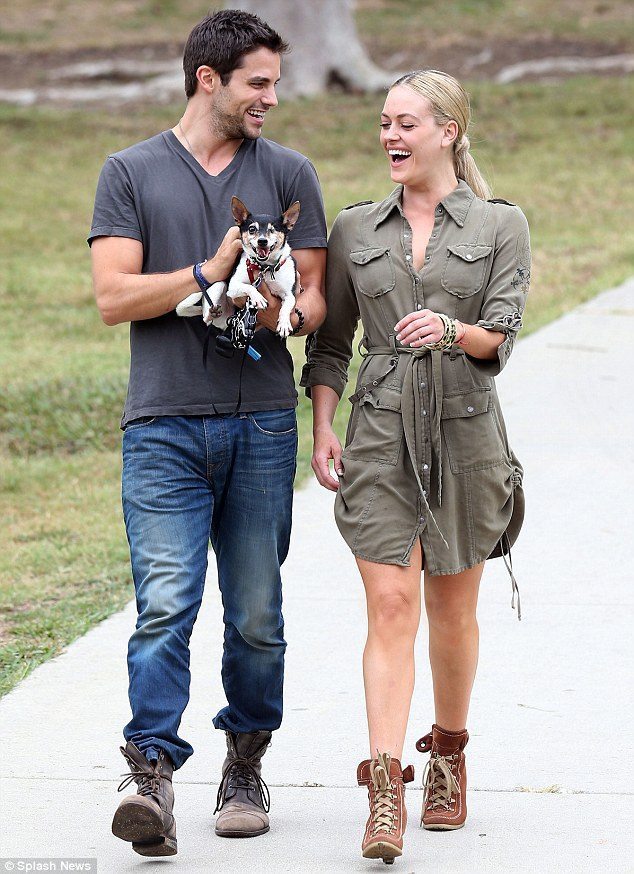 He's gorgeous AND has a puppy?! It's. Not. FAIR. Photo Cred: Phamousphotos/Splash News