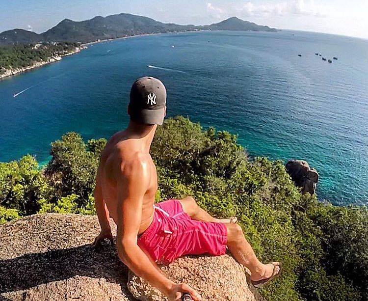 Male vs Female Solo Travel MyLifesAMovie.com