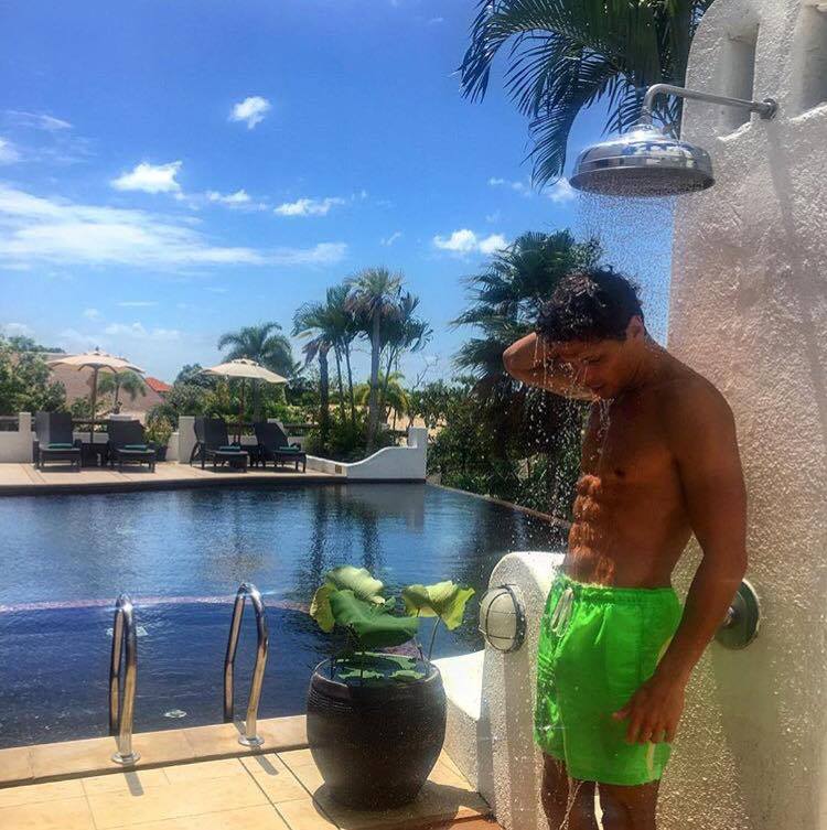 Male vs Female Solo Travel MyLifesAMovie.com