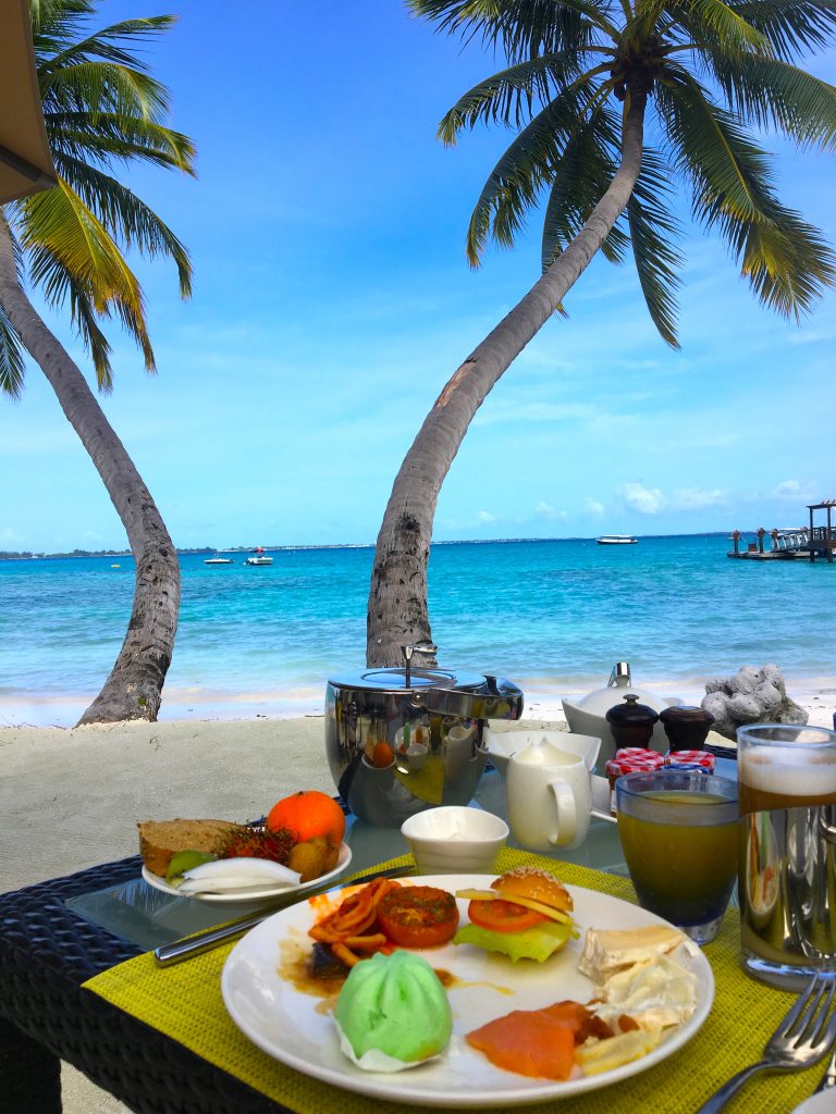 Shangri La Maldives breakfast mylifesamovie.com