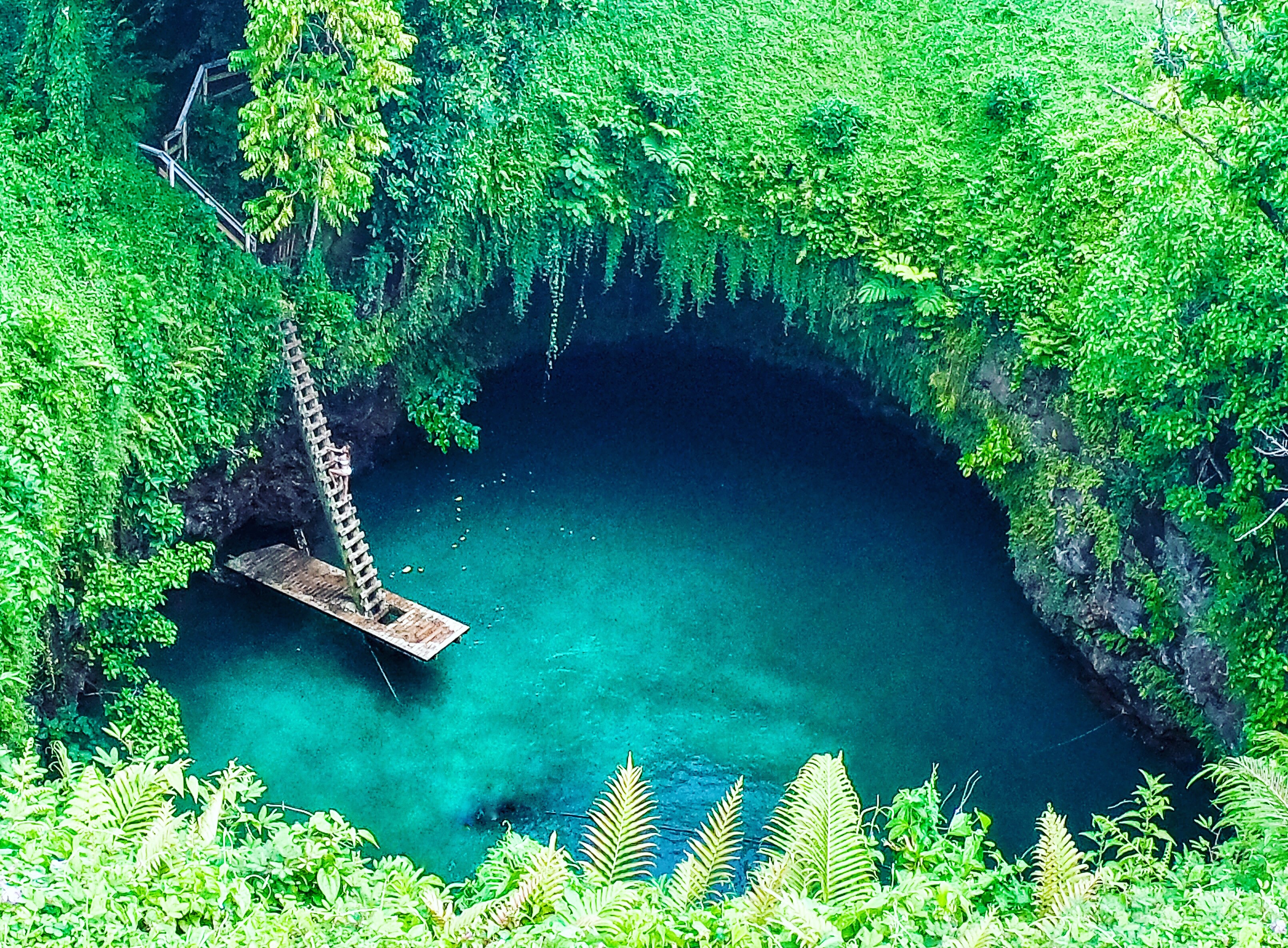 Озеро то Суа Самоа