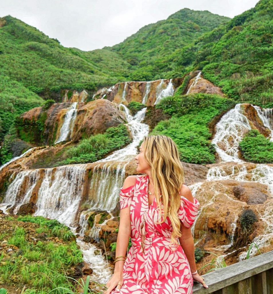 How Strangers Can Take Epic Travel Photos Of You - ask for a few photos