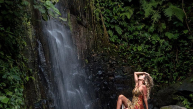 How Strangers Can Take Epic Travel Photos Of You