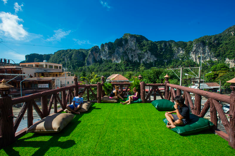 Hang out at hostels to meet people abroad