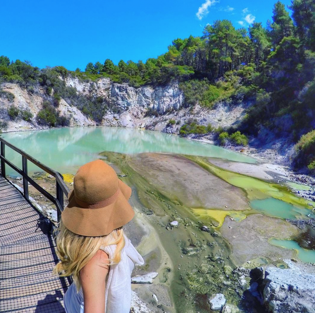 13 Stunning Natural Phenomenons That You Don’t Know About - geothermal pools in New Zealand