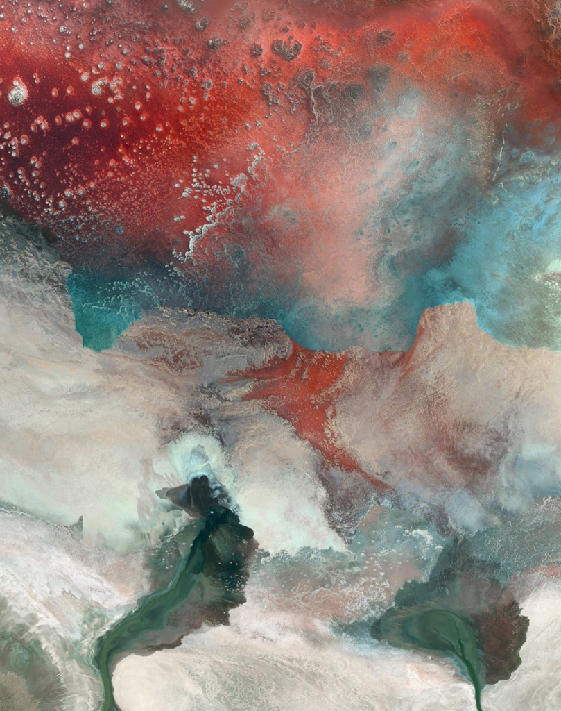 Lake Natron in Tanzania is a phenomenon you have you see!