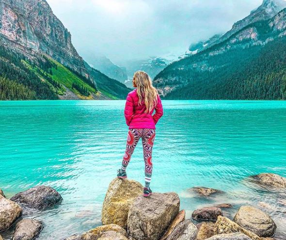 solo travel girl in Banff National Park