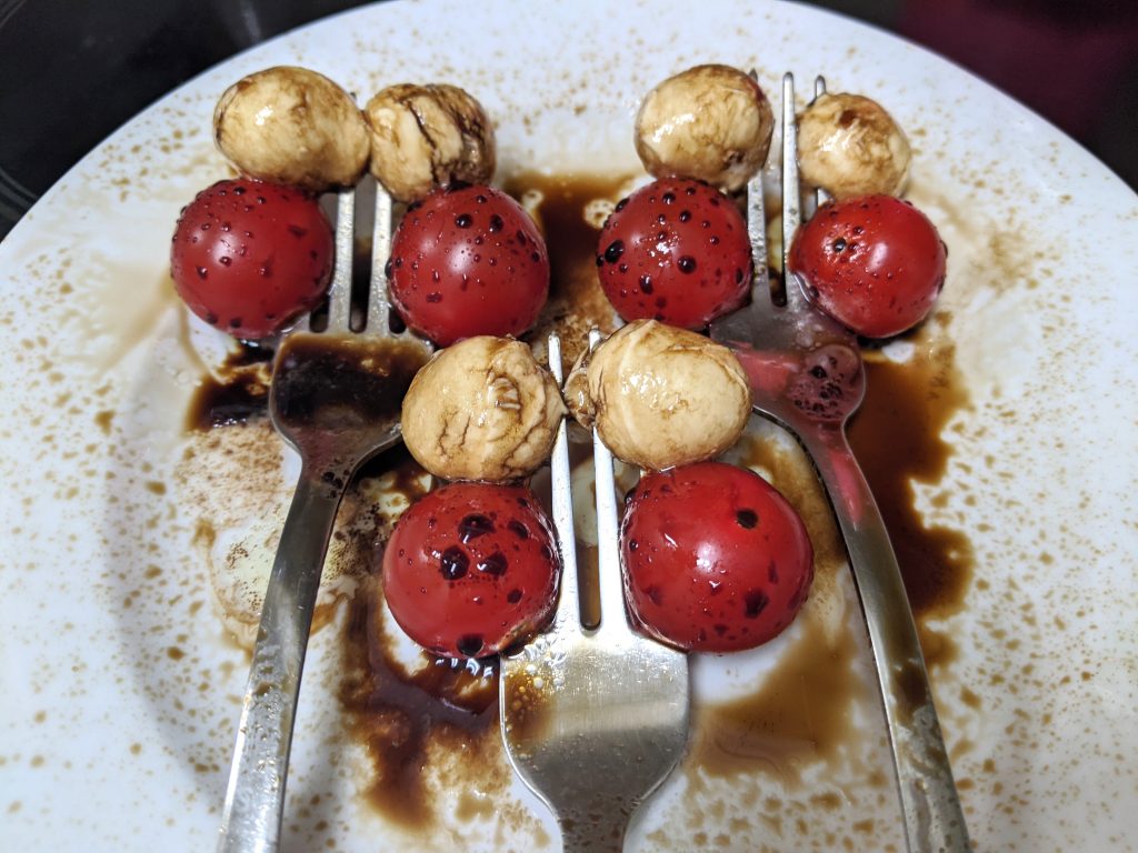 how to make a caprese salad