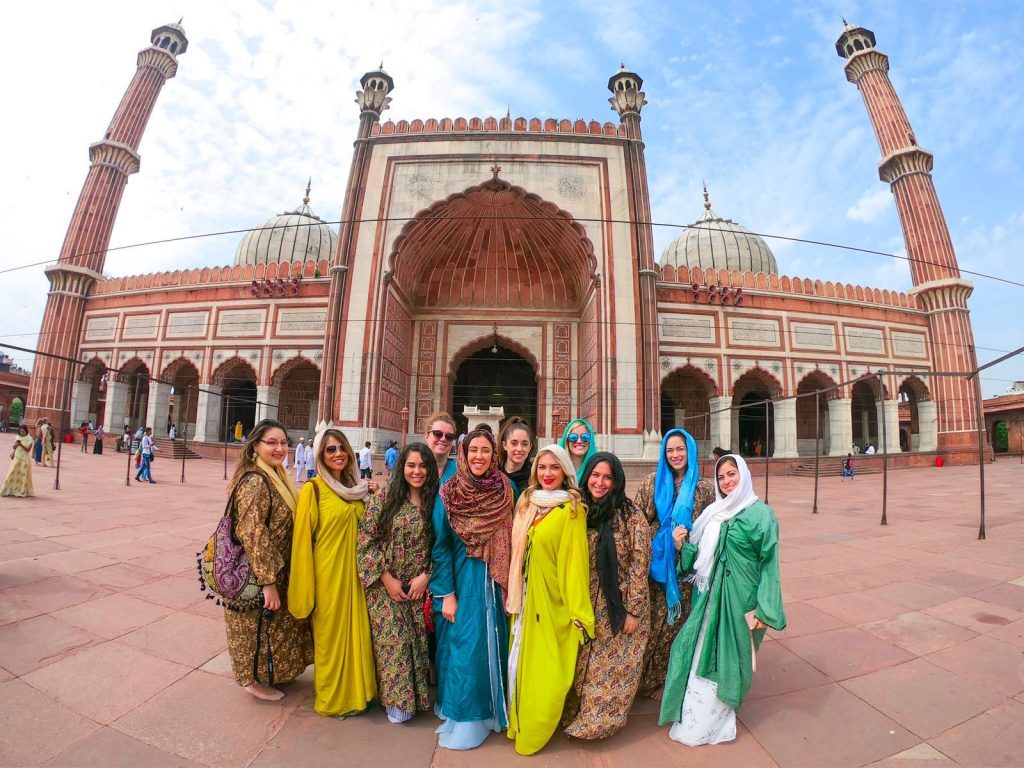 what to wear in muslim countries