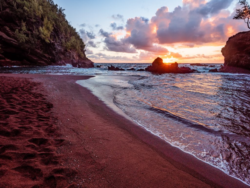 One of the best girls trip ideas for fall is Maui, Hawaii. There are endless things to do, the weather is perfect, and you can expect better prices!