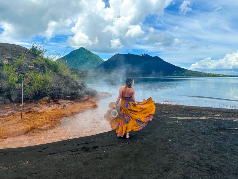 mt. tuvurvur papua new guinea