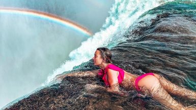 voluntarily childfree and traveling