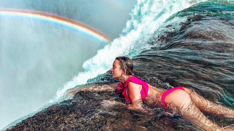 voluntarily childfree and traveling