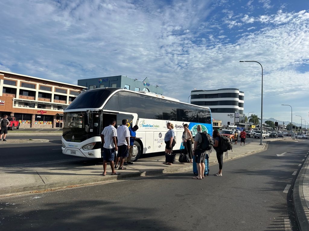 included transfer with fiji islands tous