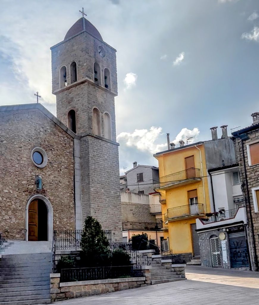 1 Euro Homes town in Italy by Alyssa Ramos myliesatravelmovie mylifesamovie.com